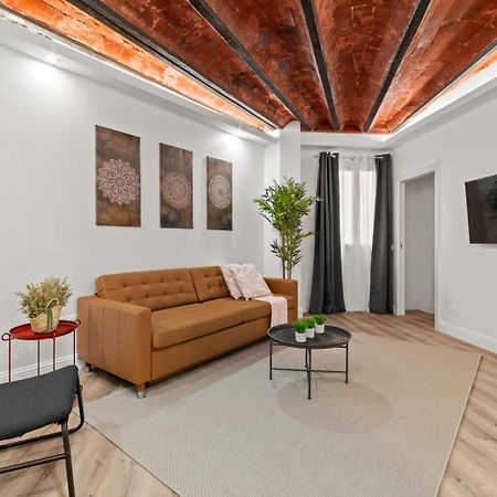 Tendency Apartments 5 Barcelona Bagian luar foto