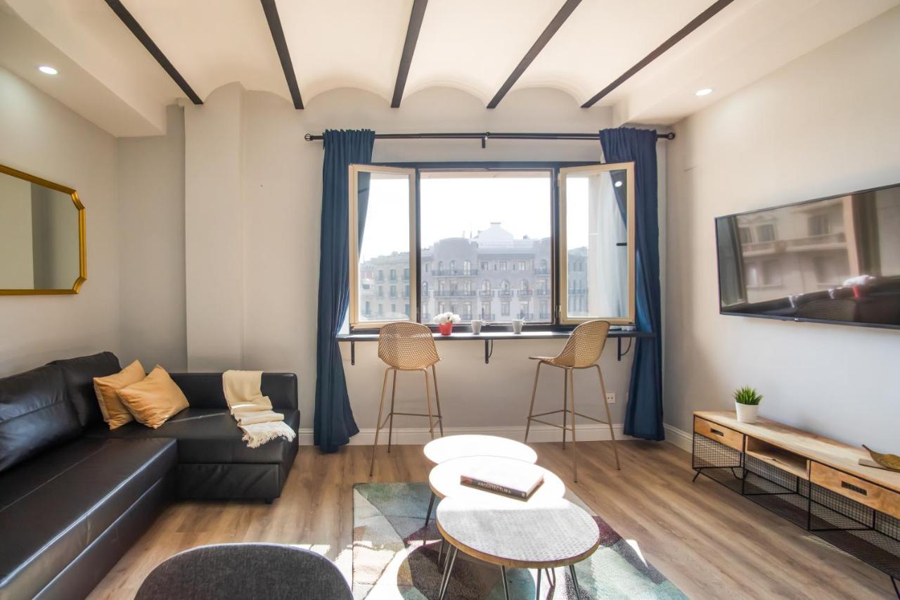 Tendency Apartments 5 Barcelona Bagian luar foto