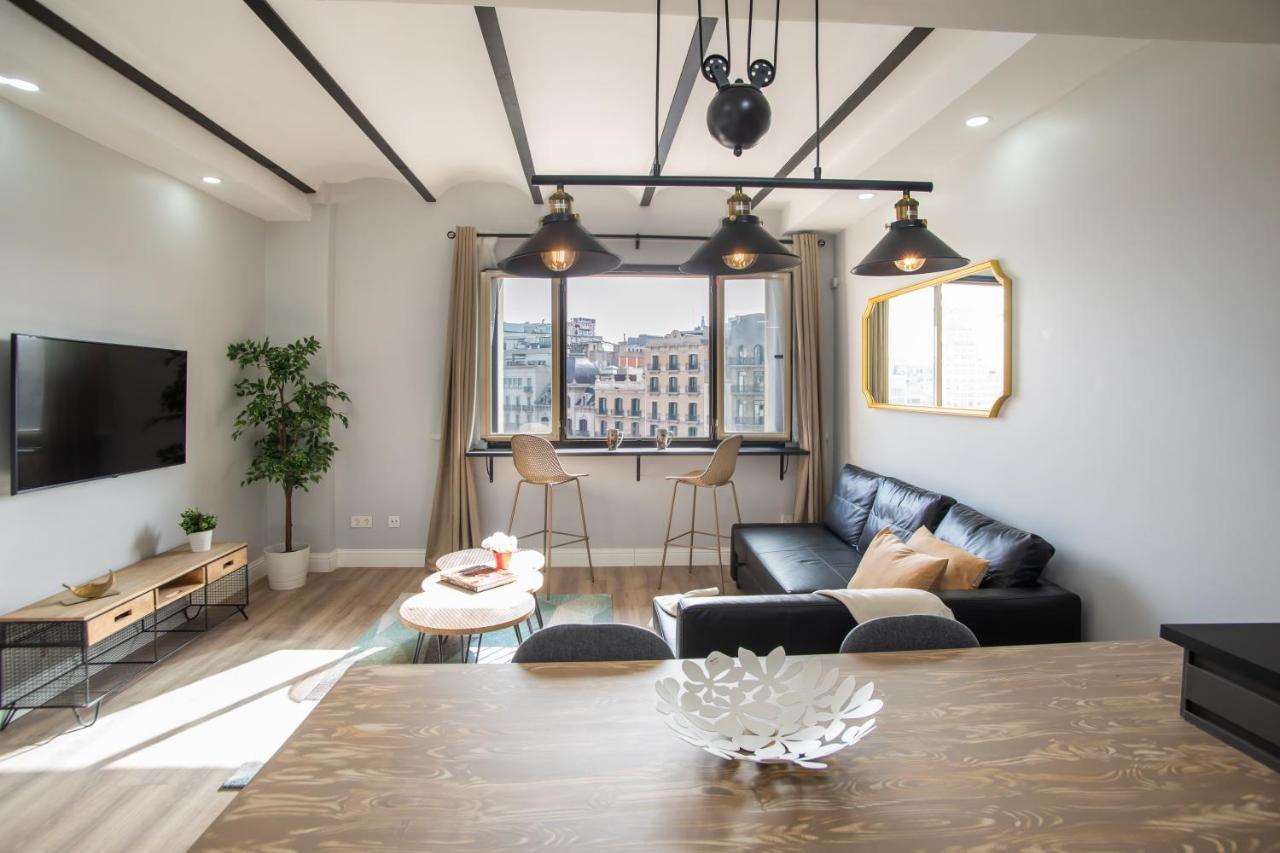 Tendency Apartments 5 Barcelona Bagian luar foto