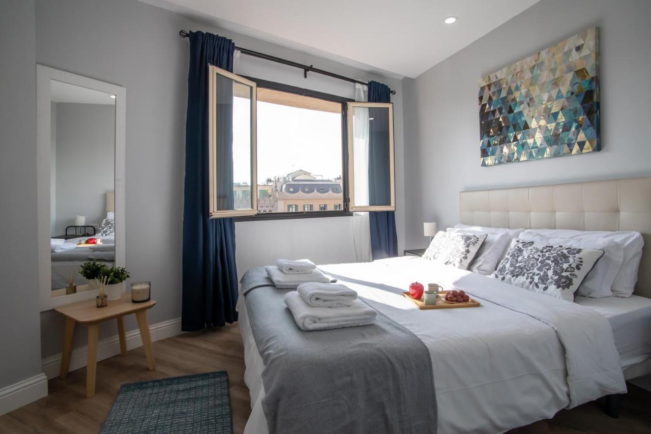 Tendency Apartments 5 Barcelona Bagian luar foto