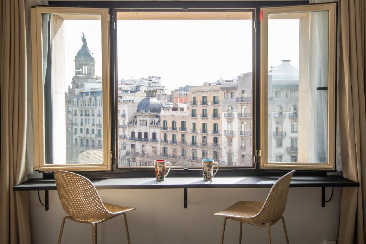 Tendency Apartments 5 Barcelona Bagian luar foto