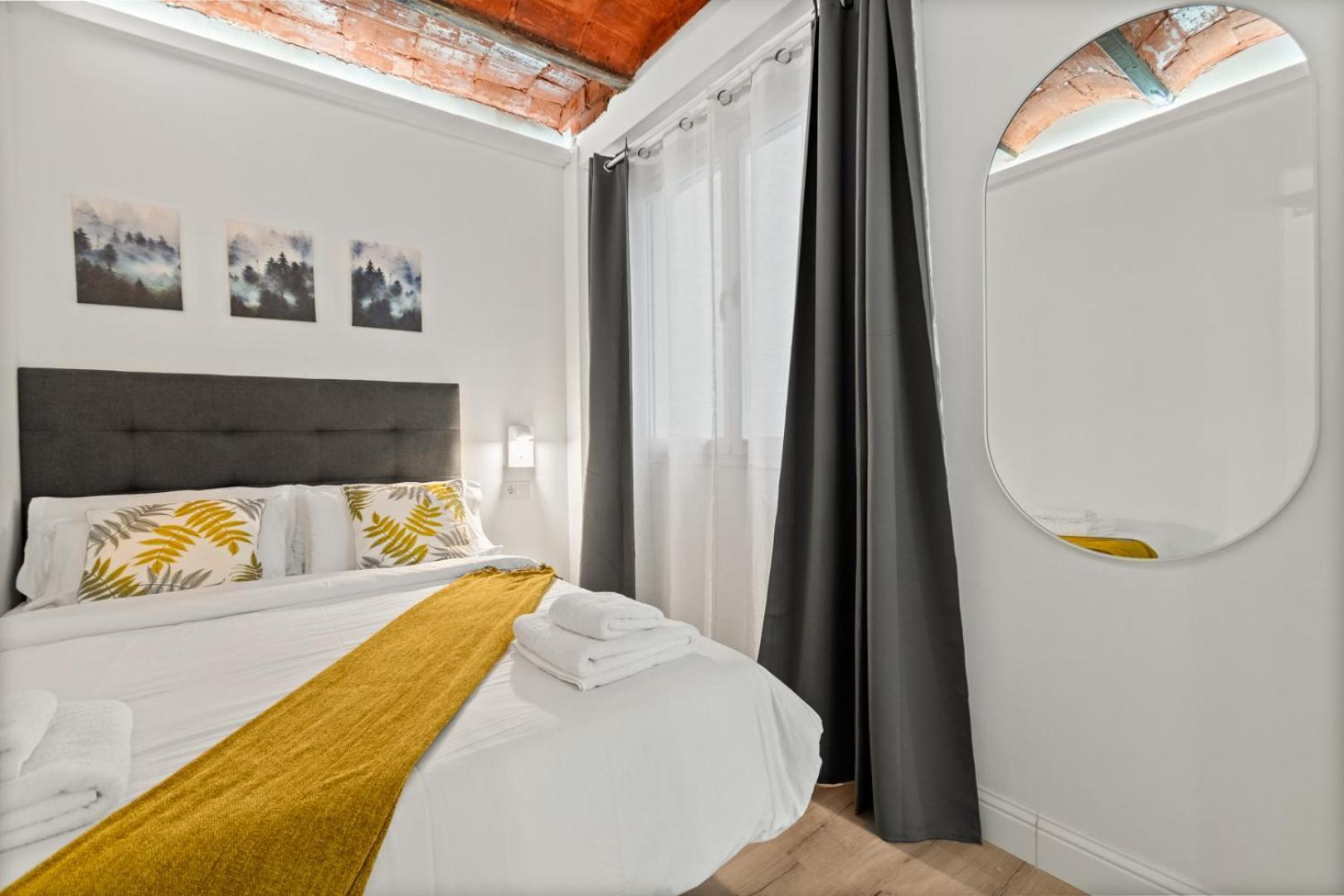 Tendency Apartments 5 Barcelona Bagian luar foto